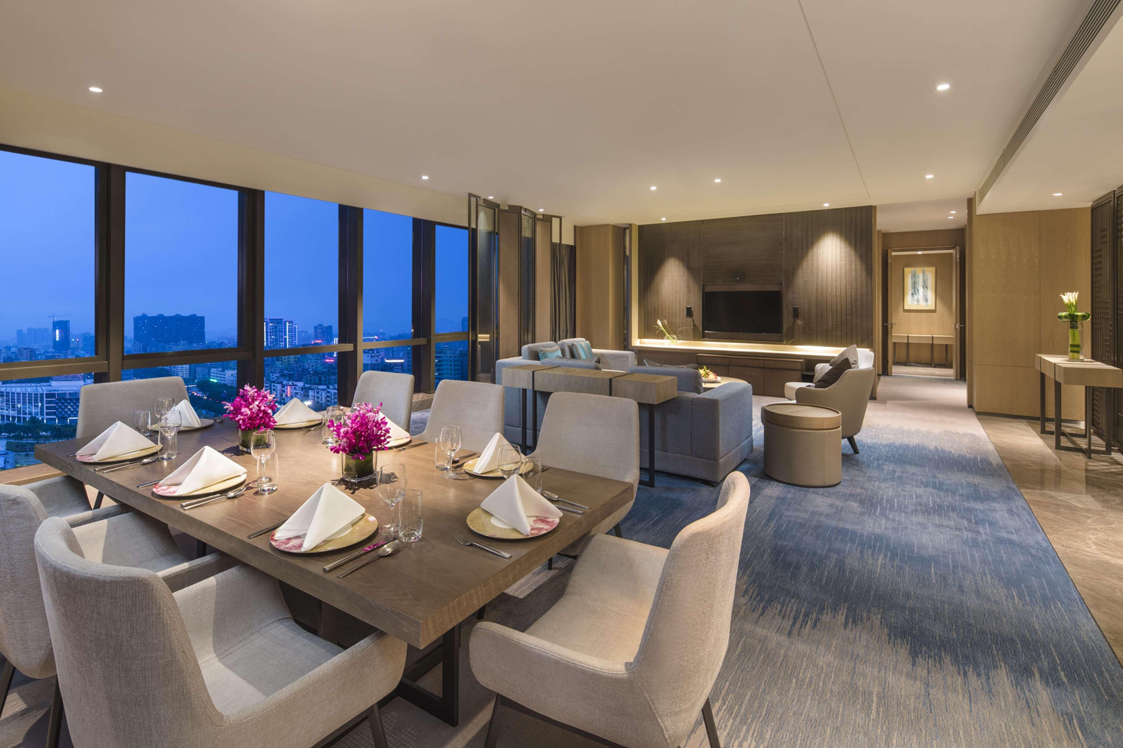 Doubletree By Hilton Hotel Shenzhen Longhua, Near Huawei, Foxcnn, Shenzhen North Railway, Uniwalk & Uniworld Shopping Mall, Sam'S Club Ngoại thất bức ảnh