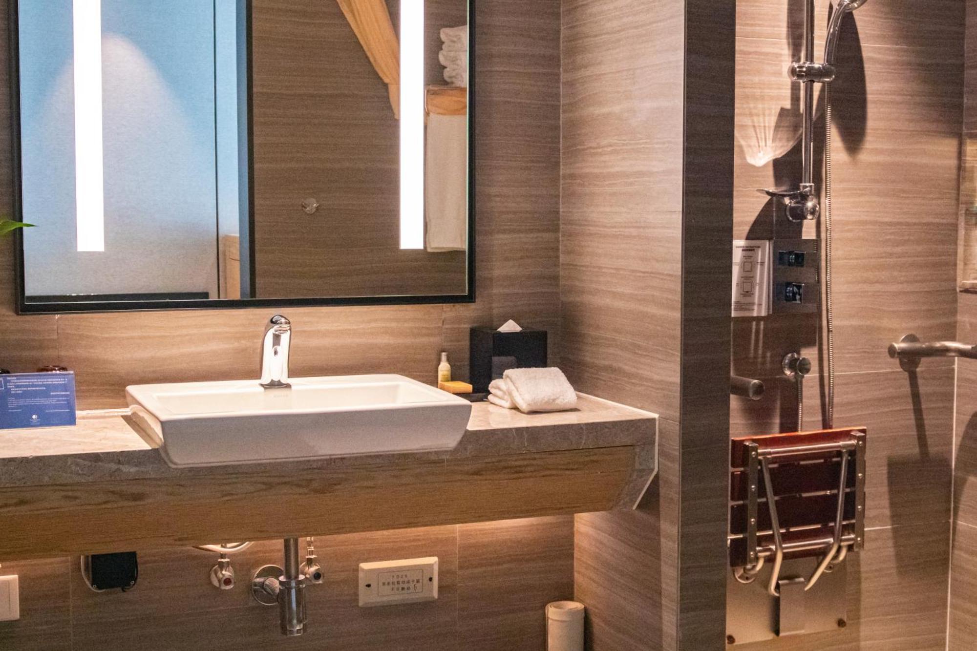 Doubletree By Hilton Hotel Shenzhen Longhua, Near Huawei, Foxcnn, Shenzhen North Railway, Uniwalk & Uniworld Shopping Mall, Sam'S Club Ngoại thất bức ảnh